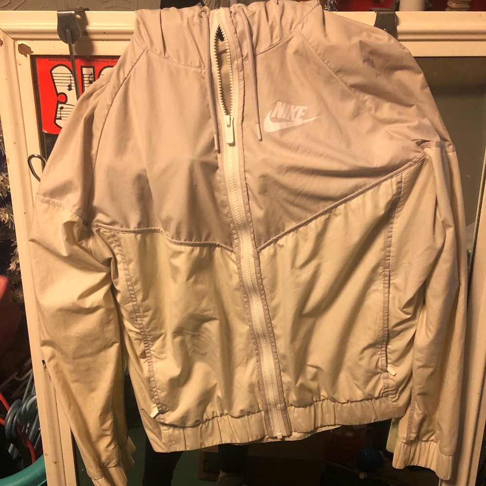 nike windbreaker